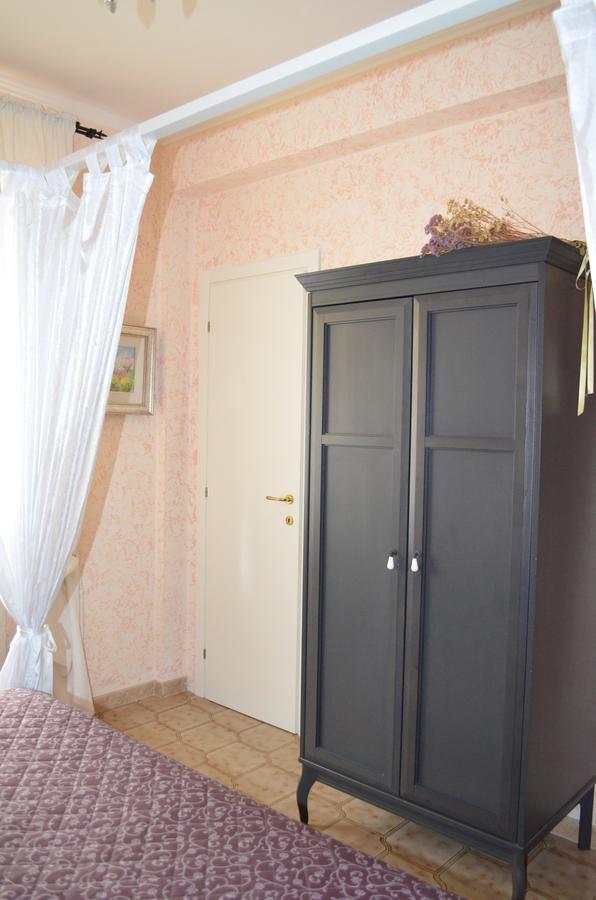 B&B Nonna Luisa ตาร์กวิเนีย ภายนอก รูปภาพ